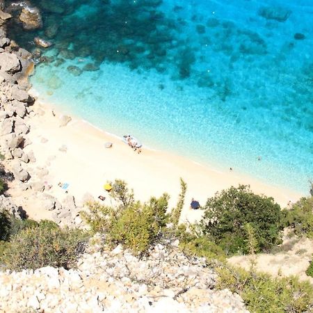 Villaggio Piscina Rei Monte Nai Eksteriør bilde